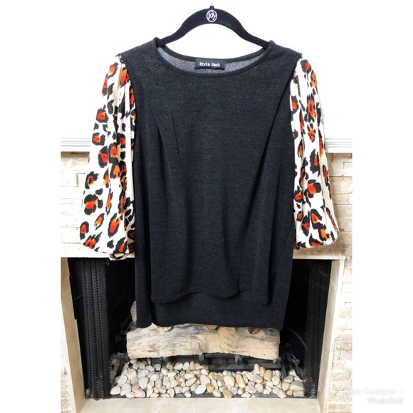 ❤️LAST 1! Hi Lo Contrast Animal Print Top! - Picture 4 of 4